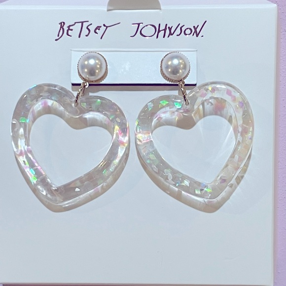 Betsey Johnson Jewelry - Betsey Johnson enamel heart drop earrings